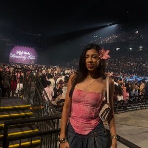 Meet your Posher, Isabella